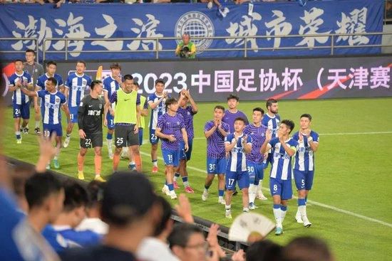 搜索-电影网 消息 首页 新闻 视频 大片 影库 CCTV6 VIP影院 全部 电影 电视剧 影人 视频 图片 新闻 更新时间 所有 1小时内 今日内 1周内 1个月内 从资讯频道搜索 结果 145807 条 新疆电影《真爱》公益放映 感动少数民族师生 2014-10-25 10月24日，由中共新疆维吾尔自治区委员会宣传部、新疆维吾尔自治区广播电影电视局、天山电影制片厂出品、华夏电影公司发行的影片《真爱》在中央民族大学礼堂举行了公益放映活动。