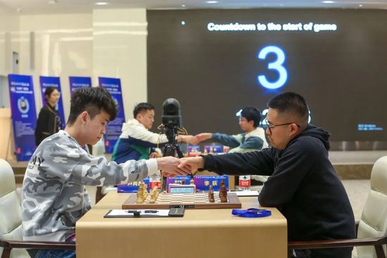 《甜咸之间》发布角色剧照 电影《甜咸之间》正在热映！