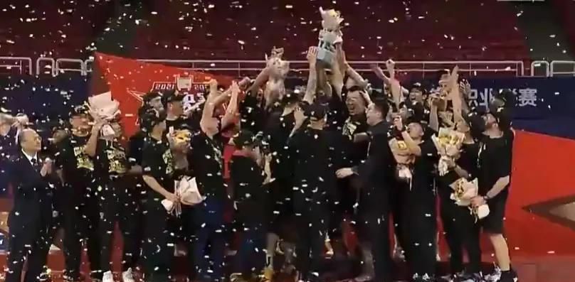 讲述同一世界观全新故事2025-10-21 马律师回归！